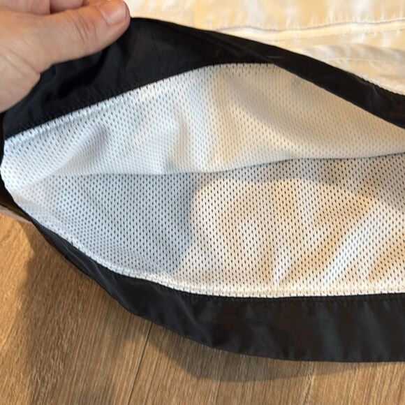 ((2 PIECE)) GIRLS JACKET BUNDLE NIKE AND ADIDAS SIZE MEDIUM - Picture 9 of 9